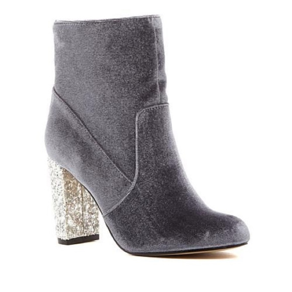 Heeled boots